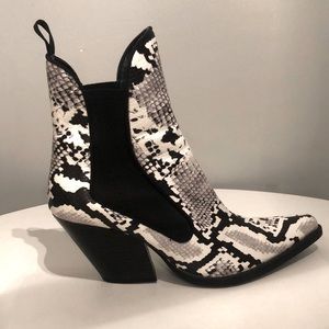 Zara cowboy ankle boots